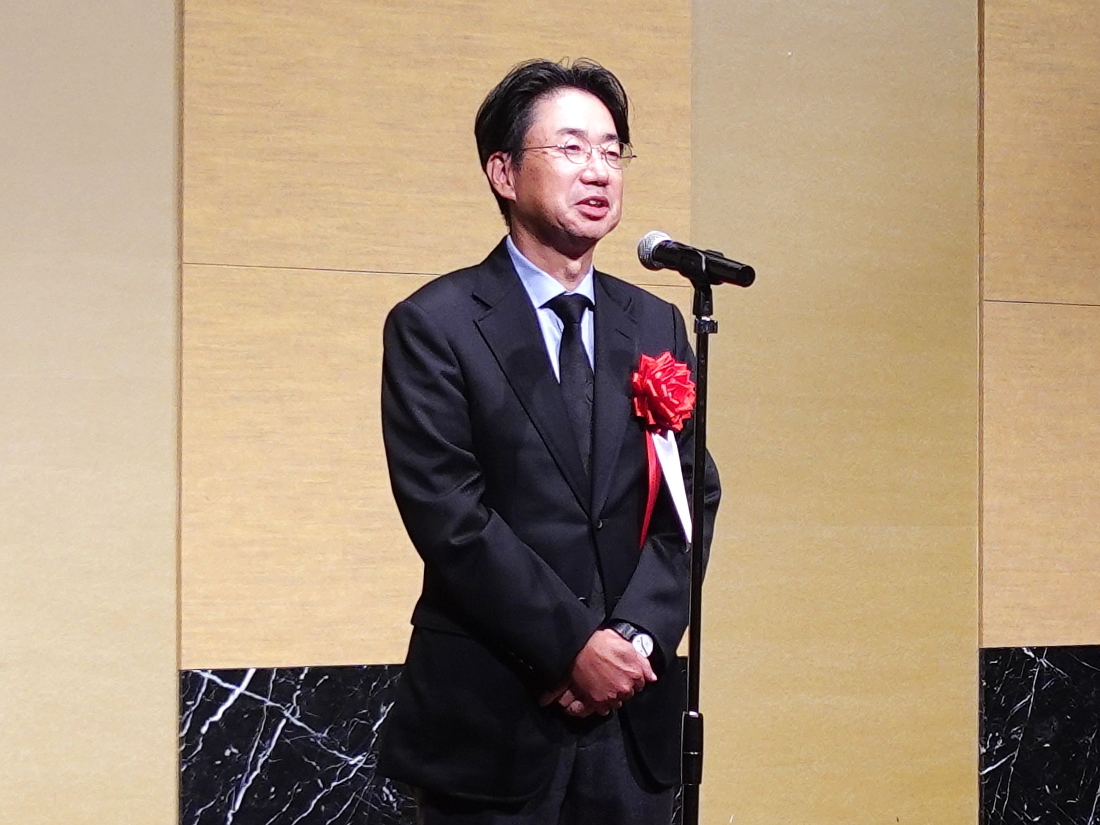 株式会社エヌアイデイ 小森社長